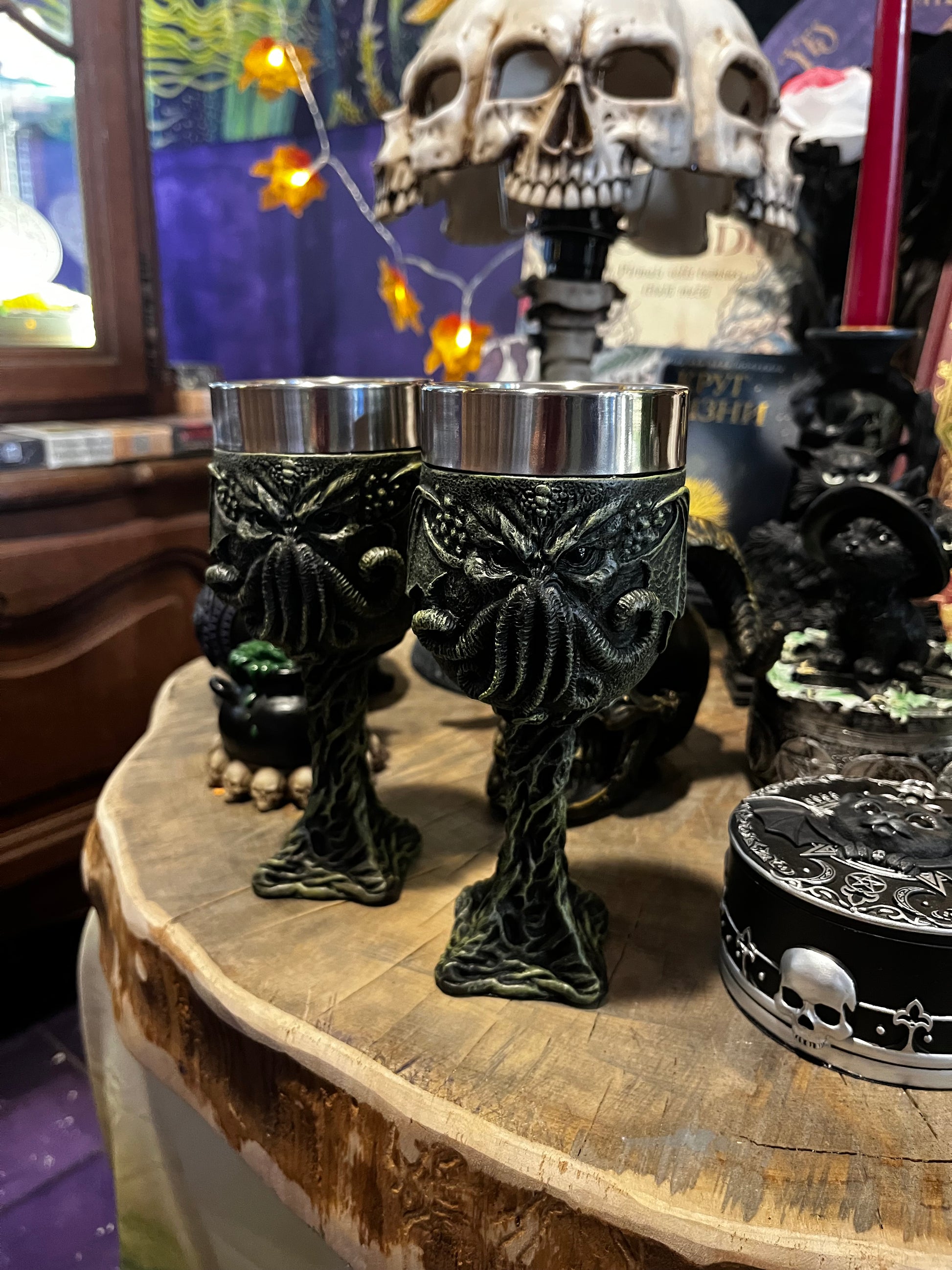 Кубок Nemesis Now Cthulhu’s Thirst в стиле мифов Лавкрафта