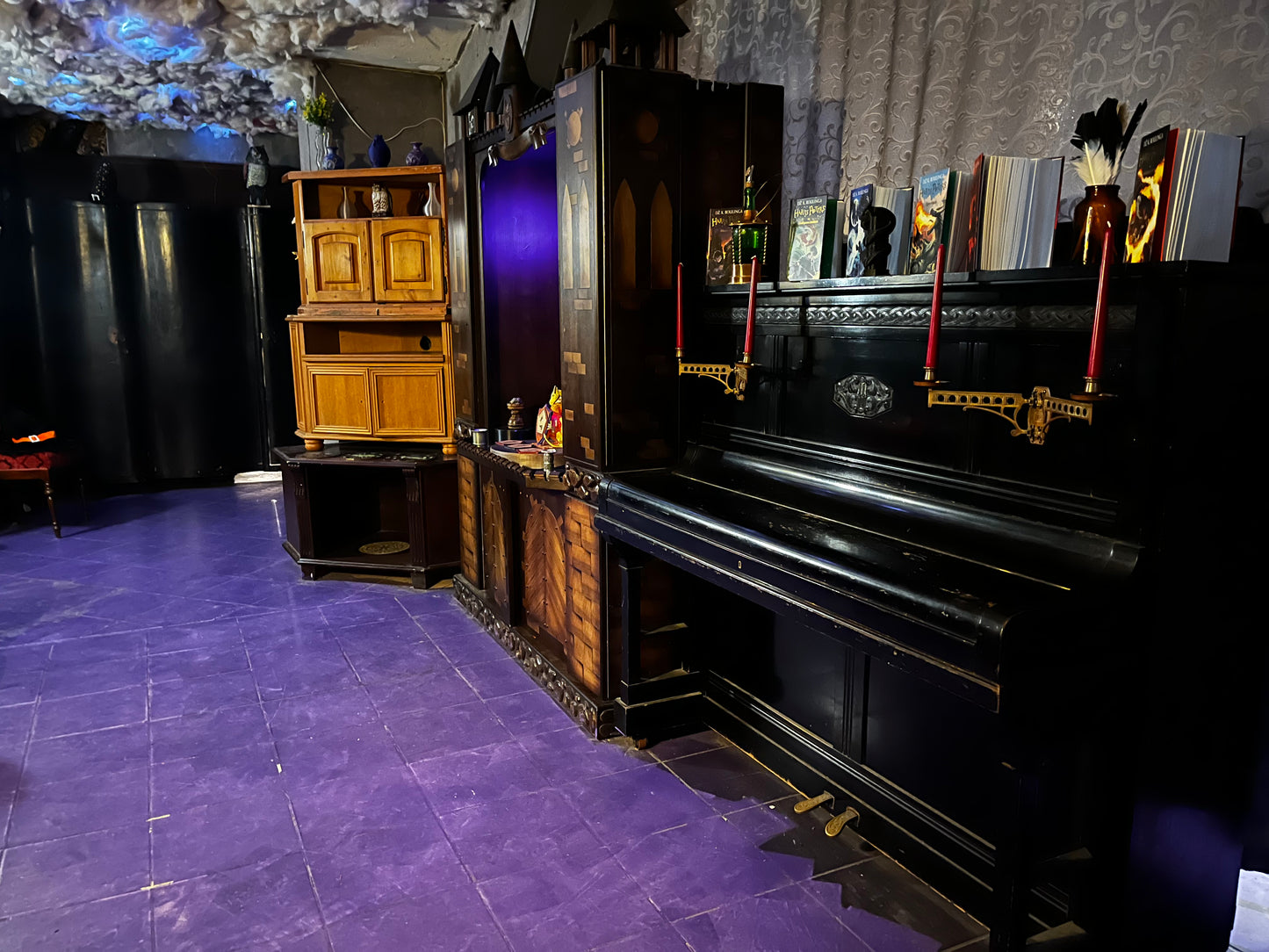 Korporatīvais kvests ar banketu Rīgā — komandas saliedēšana un svētki