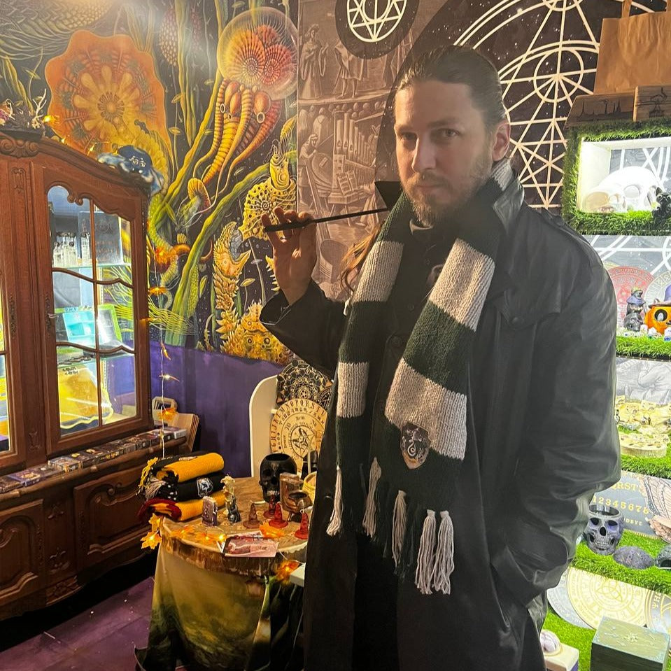 День рождения 30+ в стиле Хогвартса с актёрами, волшебными палочками и квестом Рига